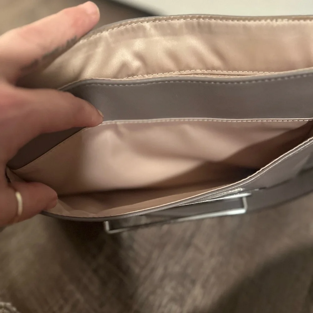 Vintage Coach Taylor Leather Crossbody Bag - Picture 4 of 9